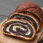 Maková roláda na Veľkú noc 2026: veľa náplne a vzdušné